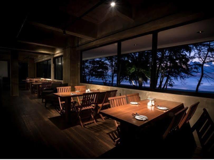 Mandurah Hotel Kuantan Ngoại thất bức ảnh