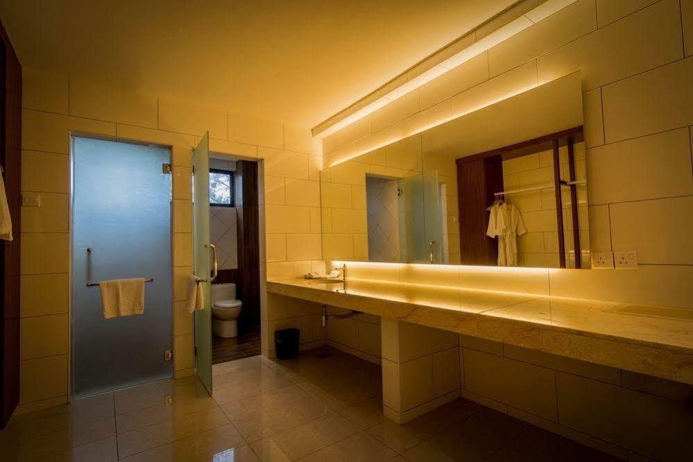 Mandurah Hotel Kuantan Ngoại thất bức ảnh