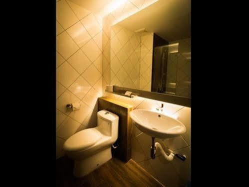 Mandurah Hotel Kuantan Ngoại thất bức ảnh